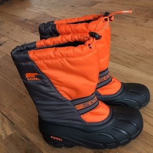 Sorel kids waterproof snow boots size 3